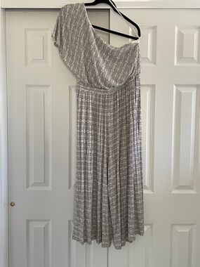 One-Shoulder Printed wide leg cropped jumpsuit black and white print with pocket